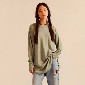 We The Free Arden Tunic Long Sleeve T-Shirt Washed Army Green Size Small